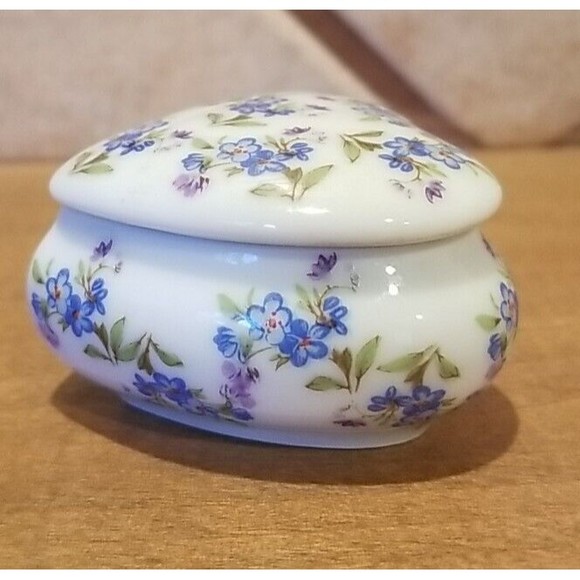 Limoges LEC Fine Blue Flower Heart Shape Valentine Old French France Trinket Box - Picture 5 of 16